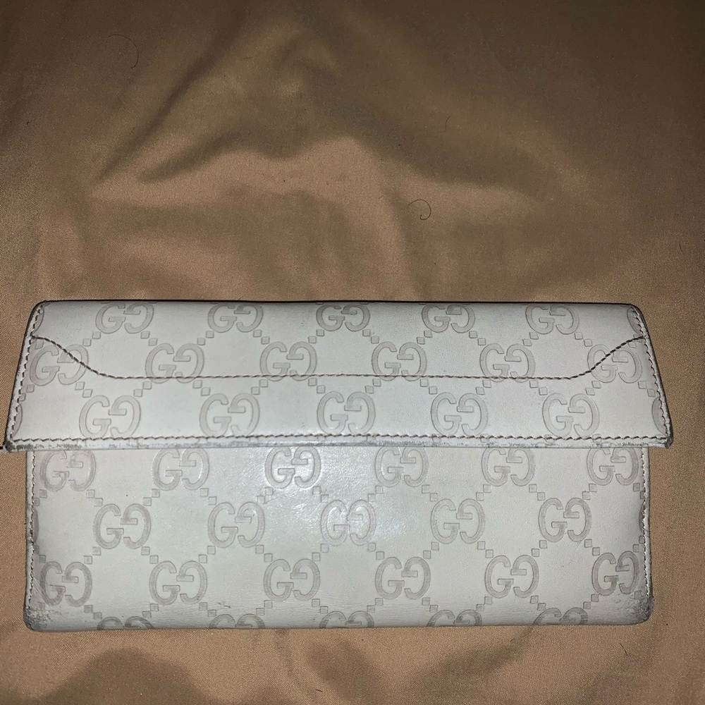 Gucci Guccissima long wallet off-white
